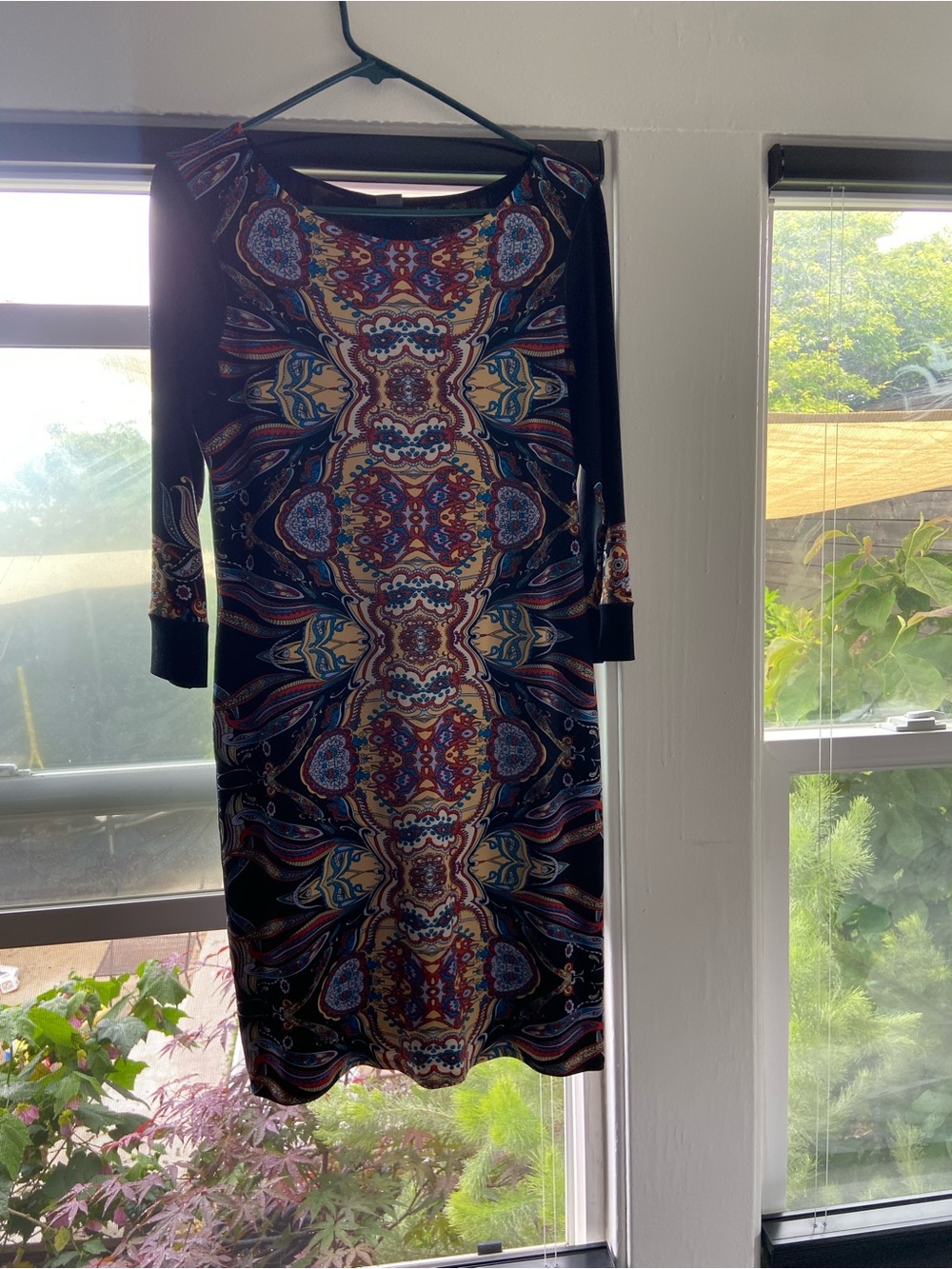 eva varro Black Multicolor Long Sleeve tight fit-Shift Dress